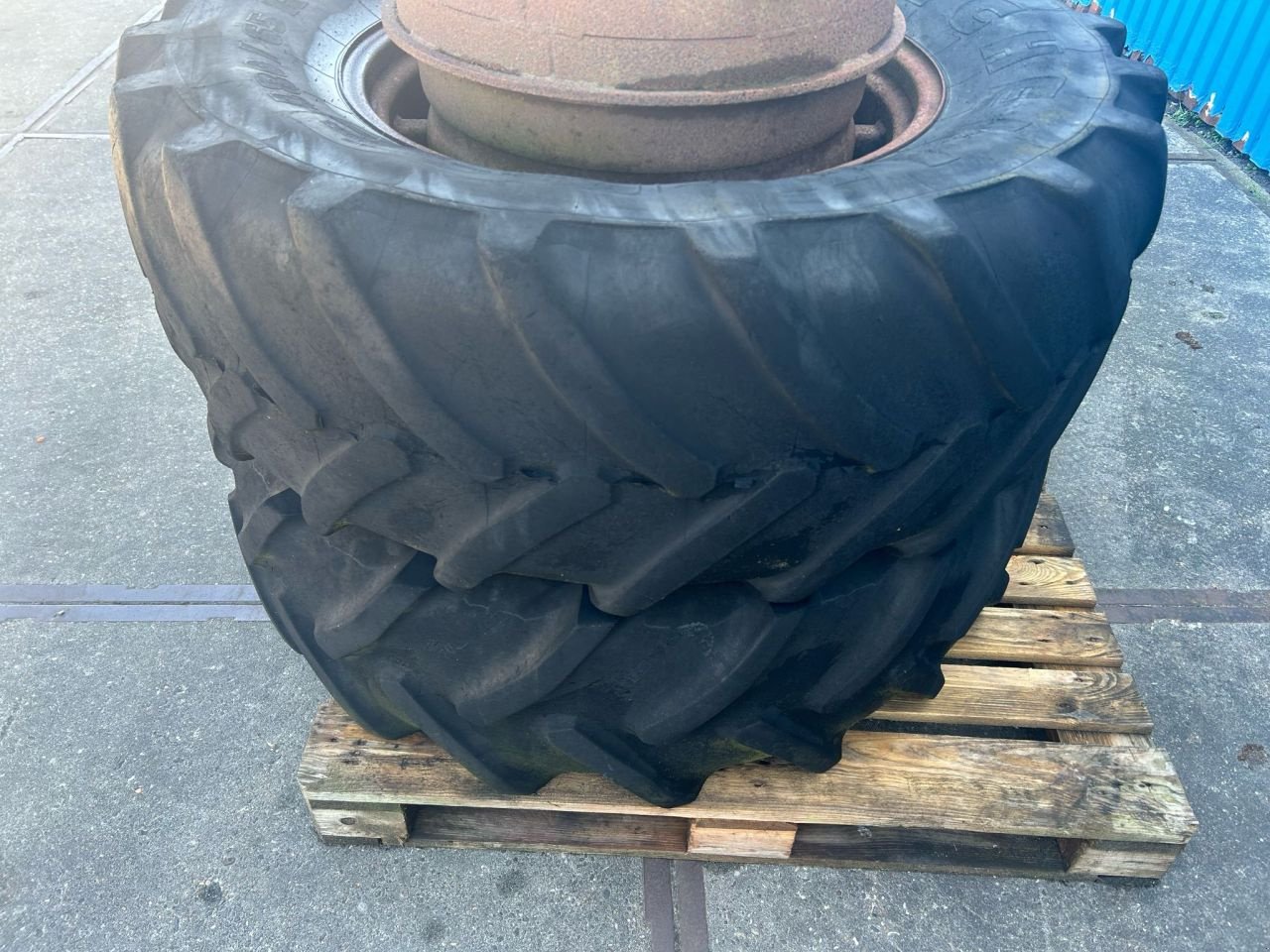Sonstiges Traktorzubehör typu Michelin 480/65R28, Gebrauchtmaschine w Joure (Zdjęcie 4)