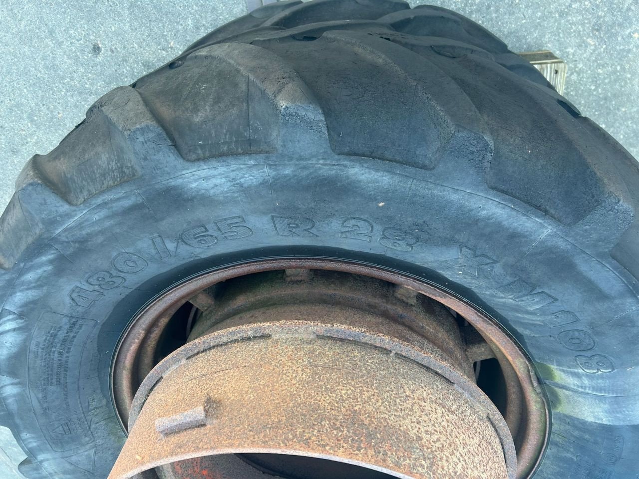 Sonstiges Traktorzubehör typu Michelin 480/65R28, Gebrauchtmaschine w Joure (Zdjęcie 8)