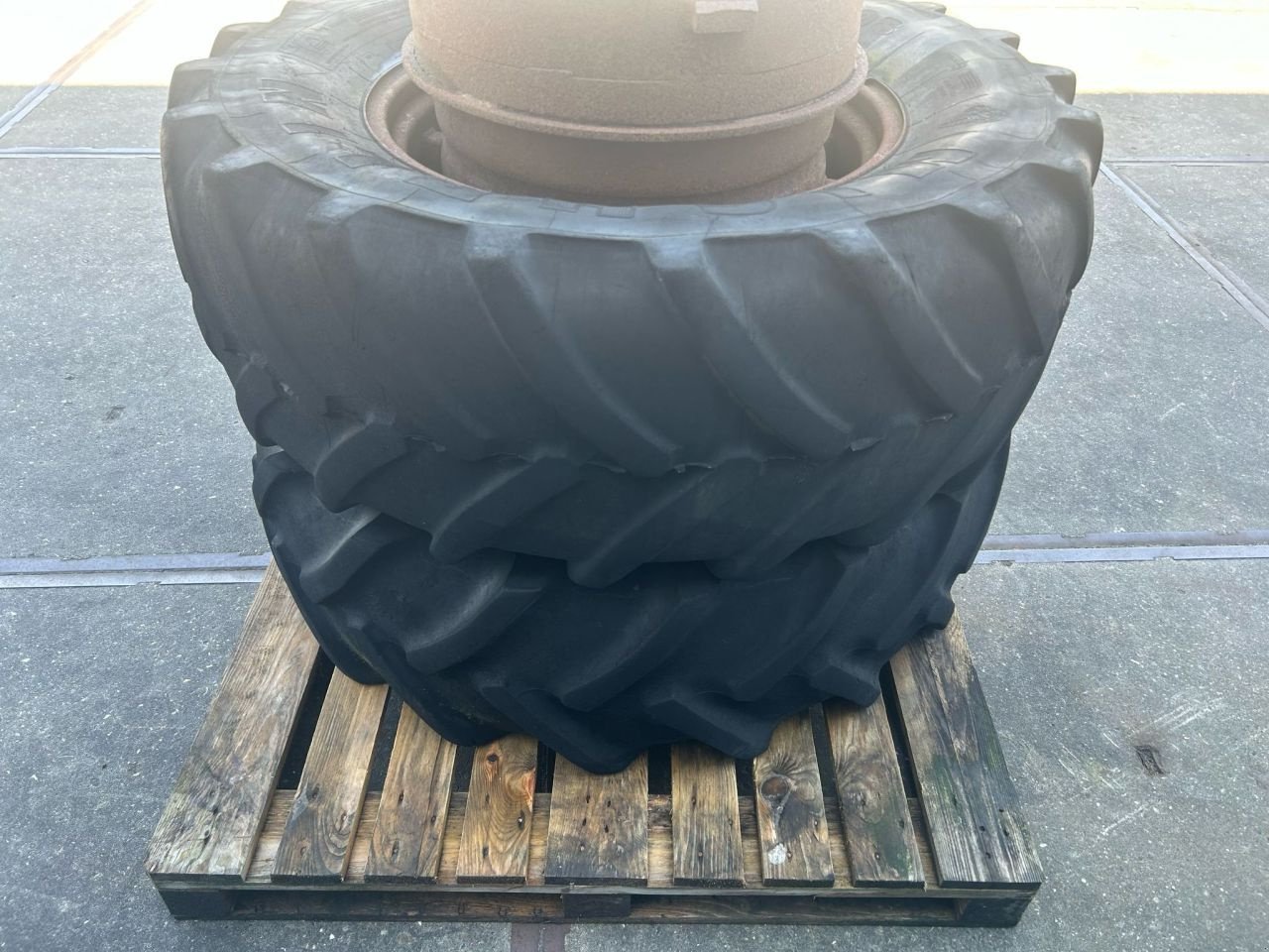 Sonstiges Traktorzubehör typu Michelin 480/65R28, Gebrauchtmaschine w Joure (Zdjęcie 3)