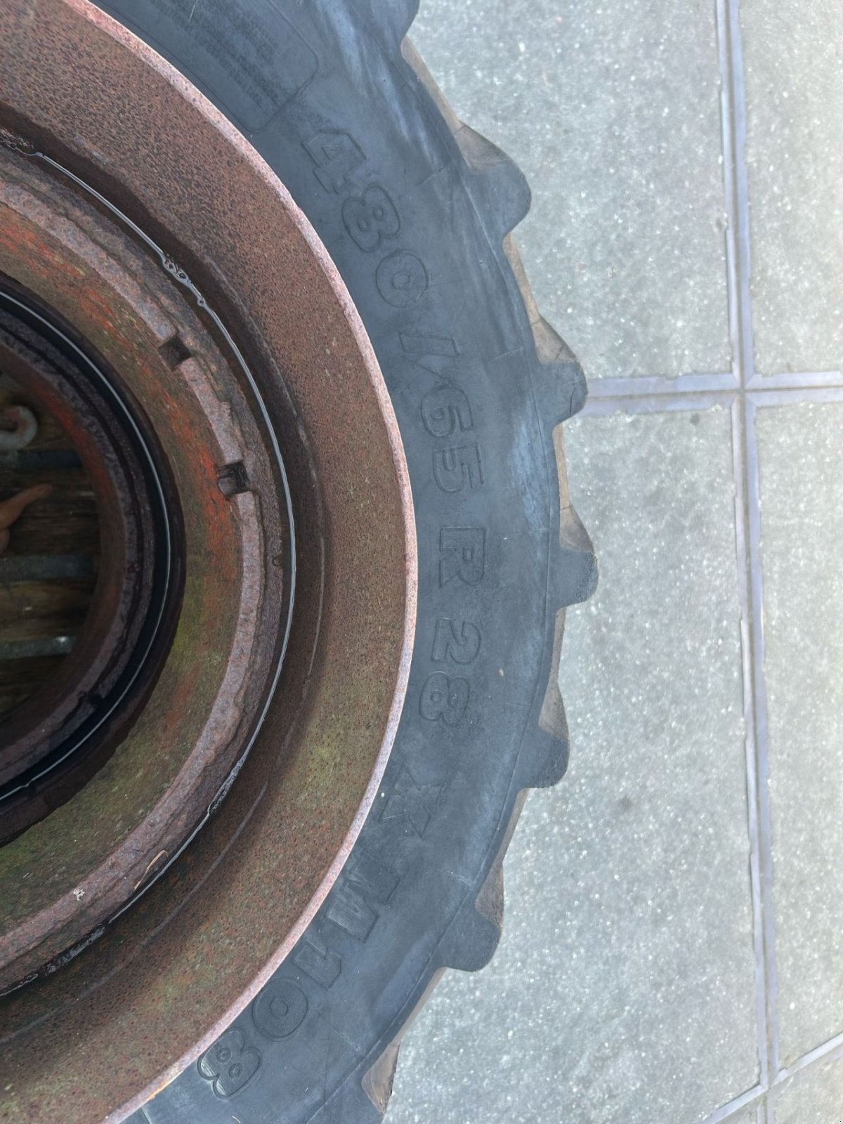 Sonstiges Traktorzubehör typu Michelin 480/65R28, Gebrauchtmaschine w Joure (Zdjęcie 10)