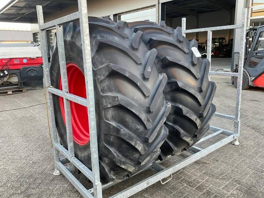 Sonstiges Traktorzubehör типа Michelin 650/75 R32 banden op velg, Gebrauchtmaschine в Marknesse (Фотография 5)