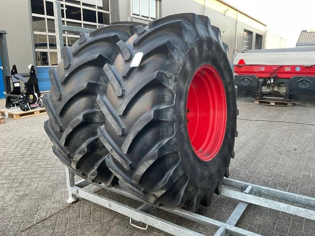 Sonstiges Traktorzubehör типа Michelin 650/75 R32 banden op velg, Gebrauchtmaschine в Marknesse (Фотография 1)