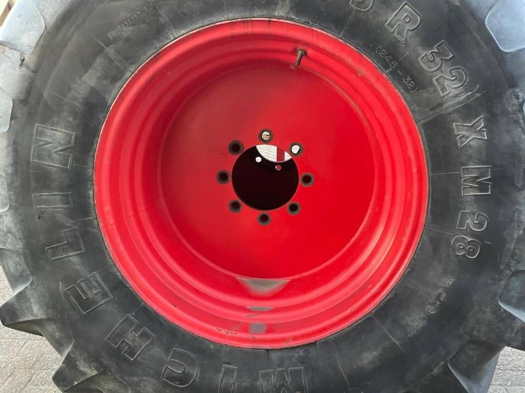 Sonstiges Traktorzubehör типа Michelin 650/75 R32 banden op velg, Gebrauchtmaschine в Marknesse (Фотография 11)