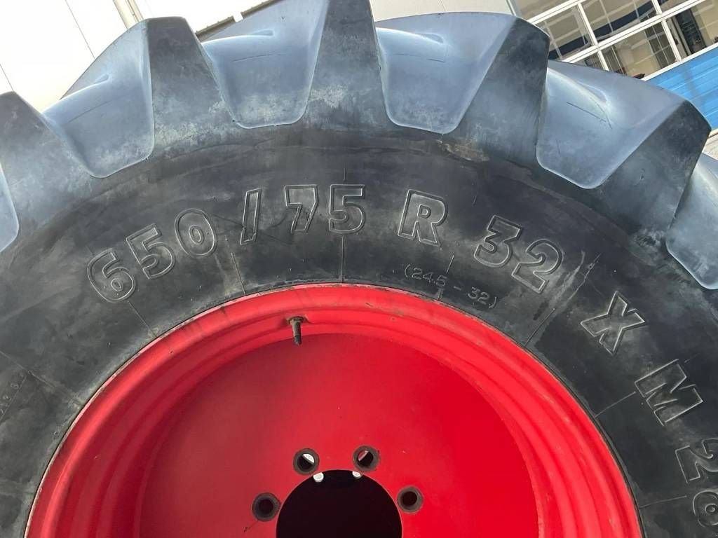 Sonstiges Traktorzubehör типа Michelin 650/75 R32 banden op velg, Gebrauchtmaschine в Marknesse (Фотография 3)