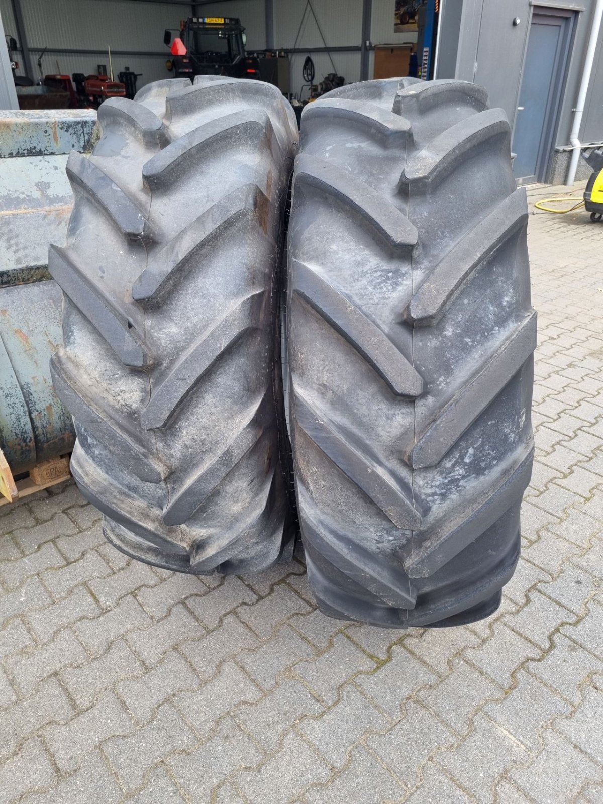 Sonstiges Traktorzubehör Türe ait Michelin CEREXBIB 520/80R26, Gebrauchtmaschine içinde Zwartemeer (resim 6)