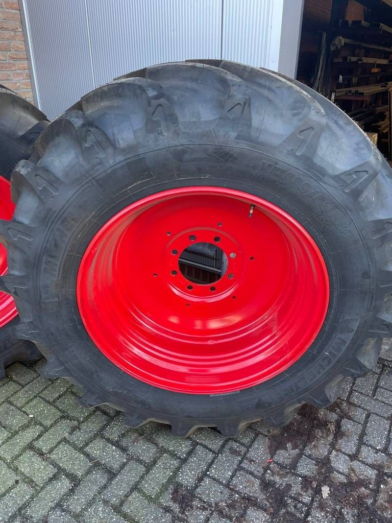 Sonstiges Traktorzubehör типа Michelin Xeobib VF 600/60 R 34 + velg, Gebrauchtmaschine в Borne (Фотография 2)