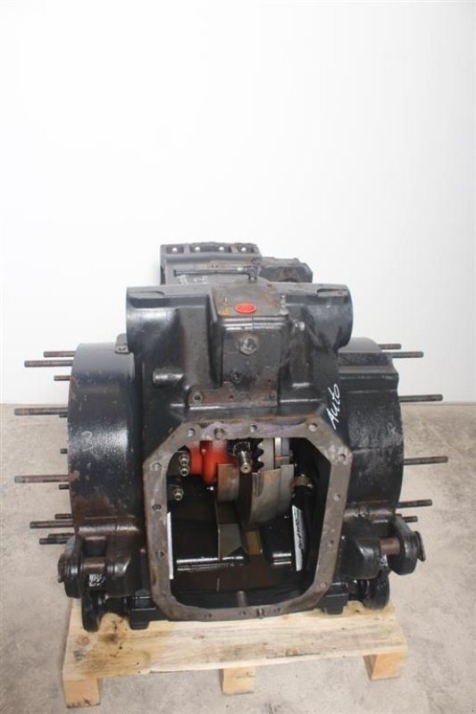 Sonstiges Traktorzubehör типа New Holland T7070 Bagtøj / Rear Transmission, Gebrauchtmaschine в Viborg (Фотография 6)