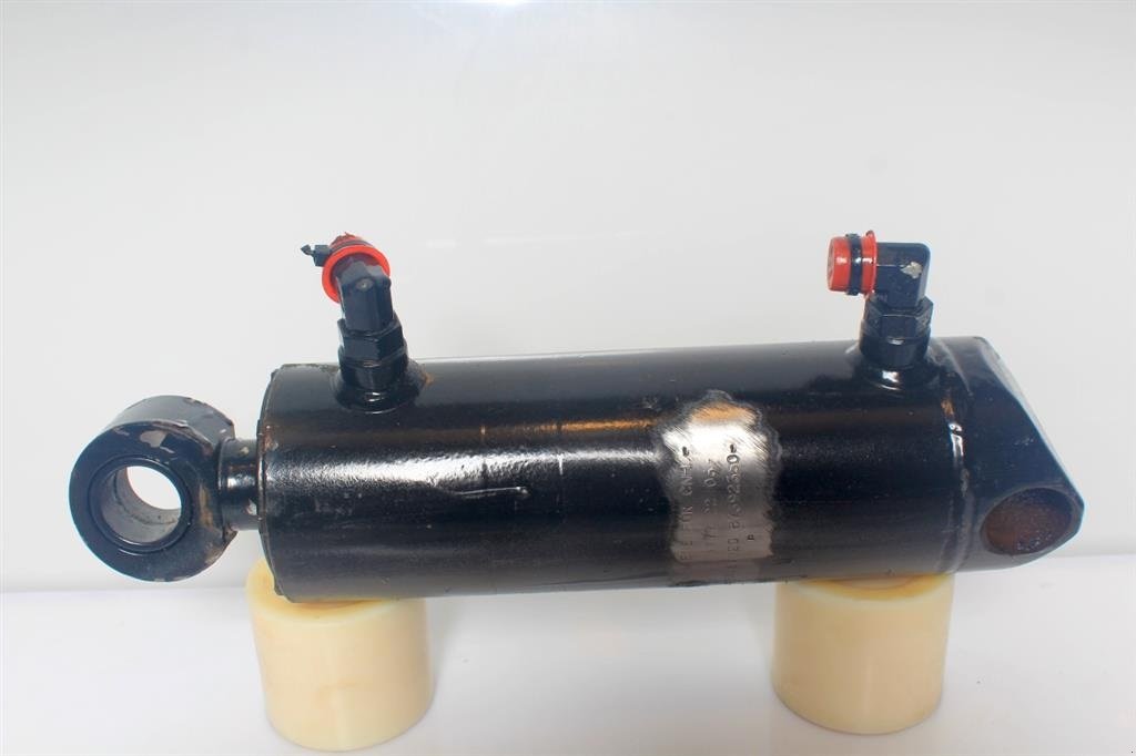 Sonstiges Traktorzubehör des Typs New Holland T7.210 Liftcylinder, Gebrauchtmaschine in Viborg (Bild 2)