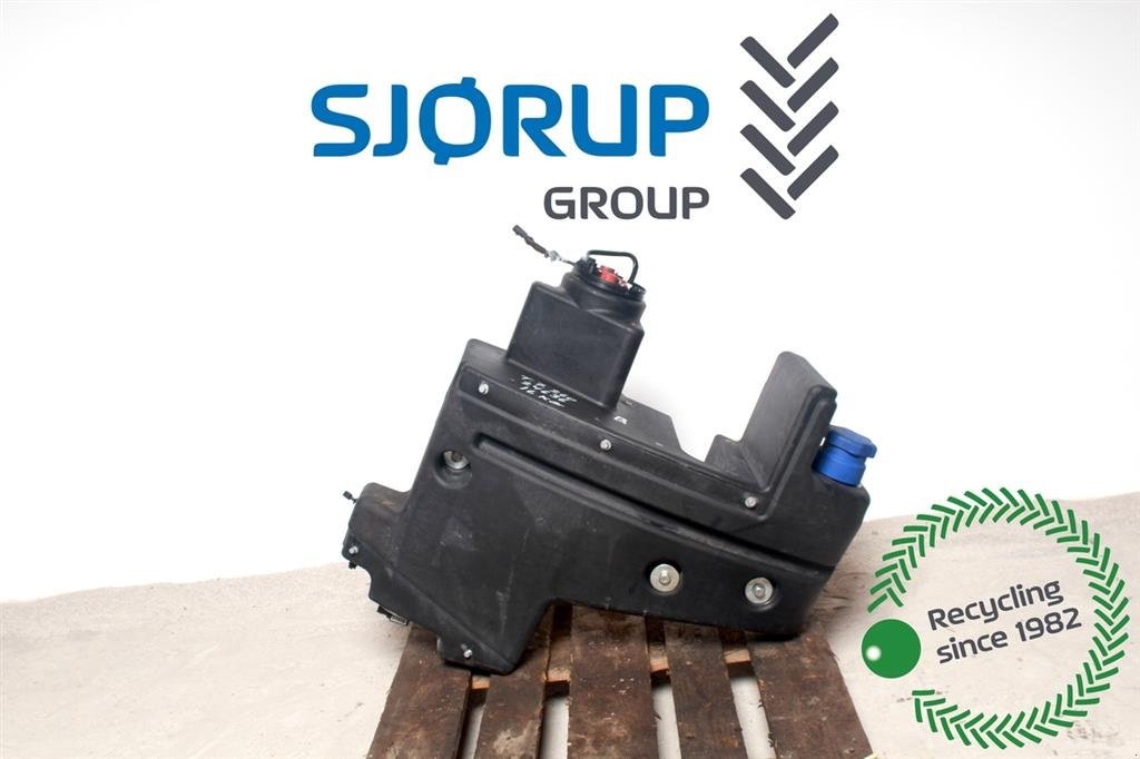 Sonstiges Traktorzubehör типа New Holland T7.260 AdBluetank / Adblue Tank, Gebrauchtmaschine в Viborg (Фотография 1)