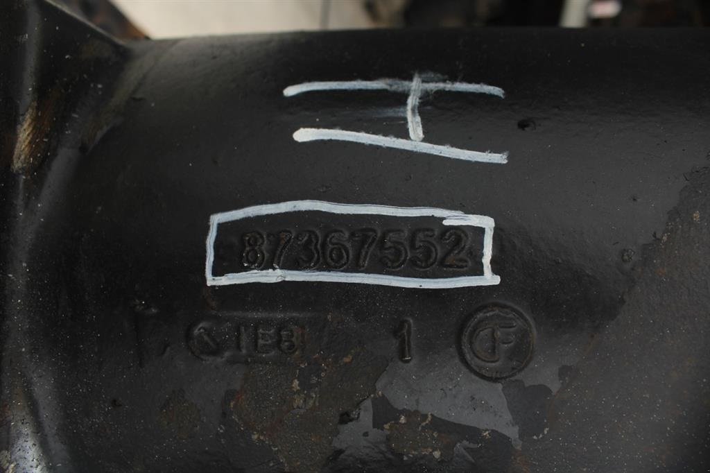 Sonstiges Traktorzubehör Türe ait New Holland T8050 Bagaksel Højre / Rear axle Right, Gebrauchtmaschine içinde Viborg (resim 4)