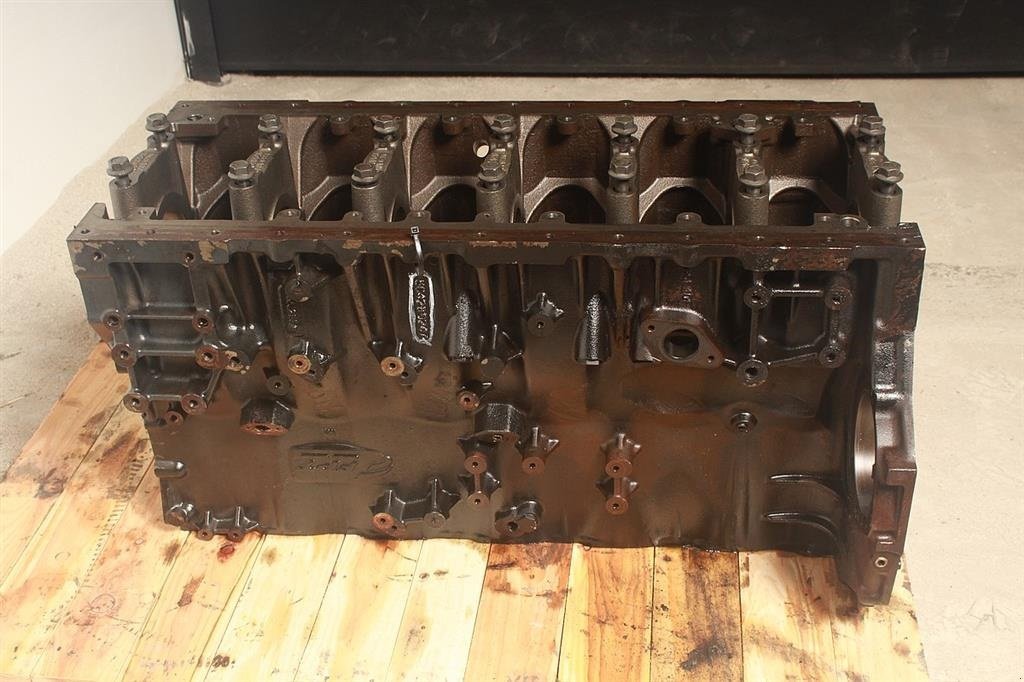 Sonstiges Traktorzubehör типа New Holland T8.420 Motorblok / Engine Block, Gebrauchtmaschine в Viborg (Фотография 2)