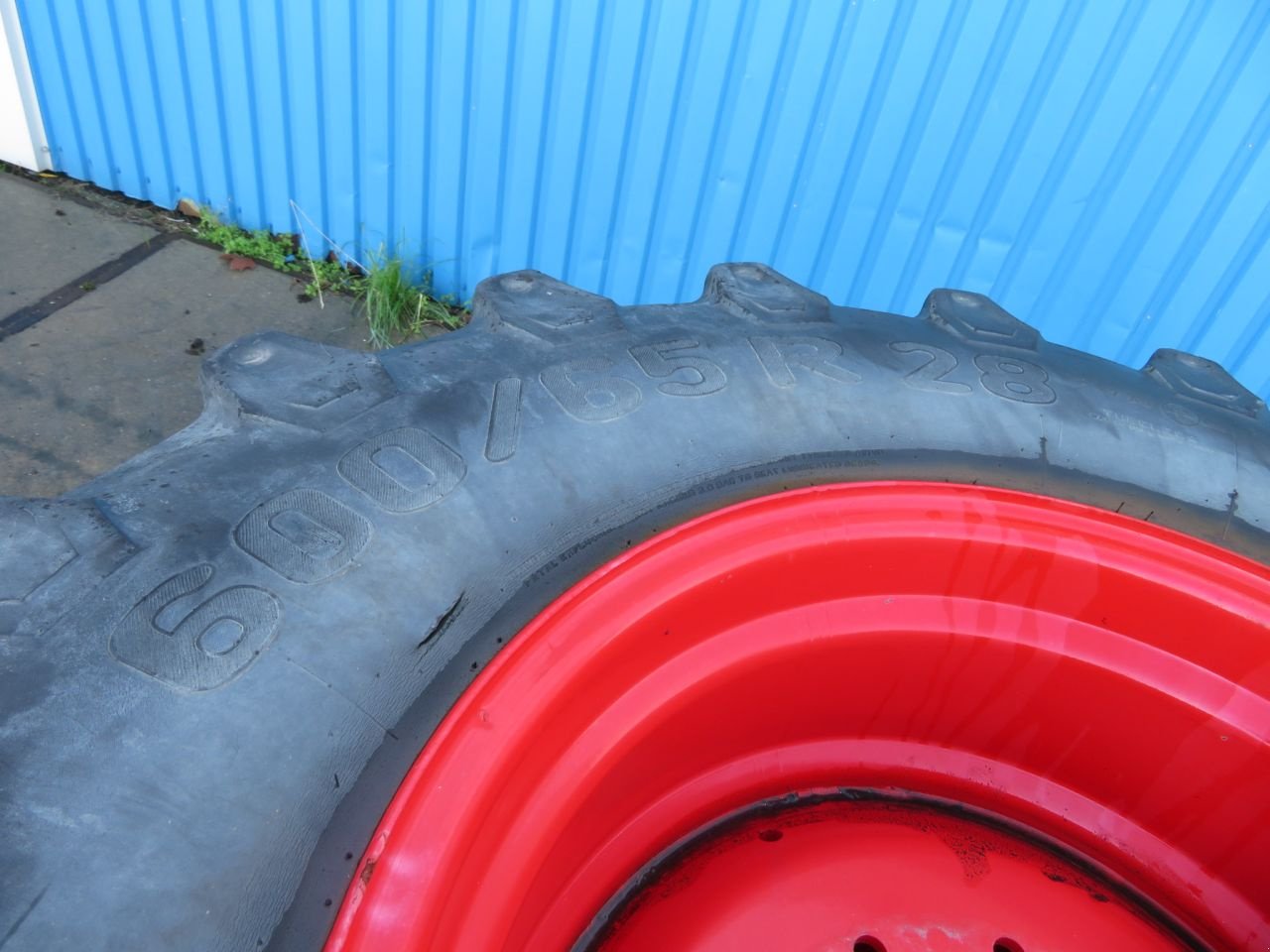 Sonstiges Traktorzubehör des Typs Pirelli 600/65R28 op 10-gaats Fendt velg, Gebrauchtmaschine in Joure (Bild 2)
