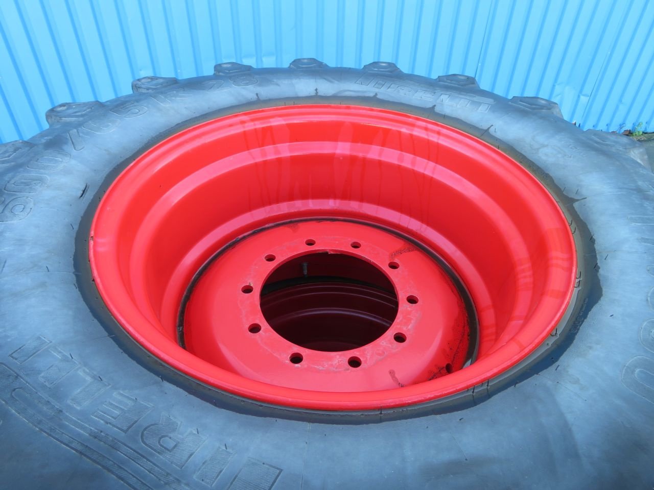 Sonstiges Traktorzubehör des Typs Pirelli 600/65R28 op 10-gaats Fendt velg, Gebrauchtmaschine in Joure (Bild 4)