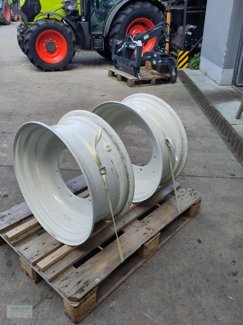 Sonstiges Traktorzubehör typu Renault Felgen Satz 10X24  neu 751-4, 951-4, große TX-Reihe, Gebrauchtmaschine v Geiselhöring (Obrázek 3)