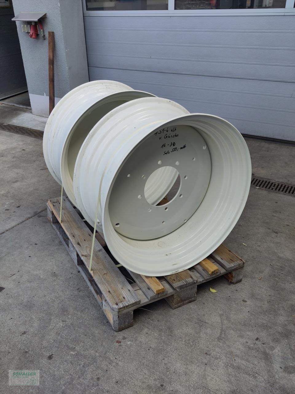 Sonstiges Traktorzubehör типа Renault Felgen Satz 14X30  neu 751-4, 951-4, große TX-Reihe, Neumaschine в Geiselhöring (Фотография 2)