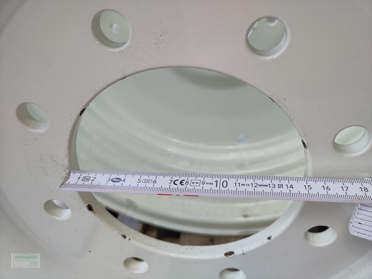 Sonstiges Traktorzubehör des Typs Renault Felgen Satz 14X30  neu 751-4s, MX u. Ceres, Neumaschine in Geiselhöring (Bild 5)