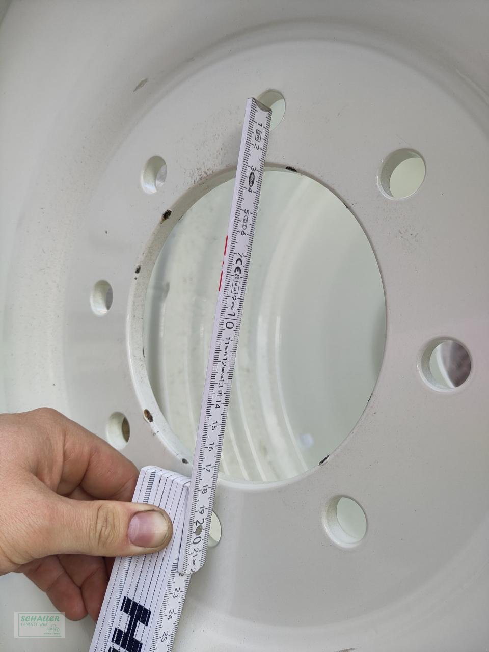 Sonstiges Traktorzubehör des Typs Renault Felgen Satz 14X30  neu 751-4s, MX u. Ceres, Neumaschine in Geiselhöring (Bild 7)