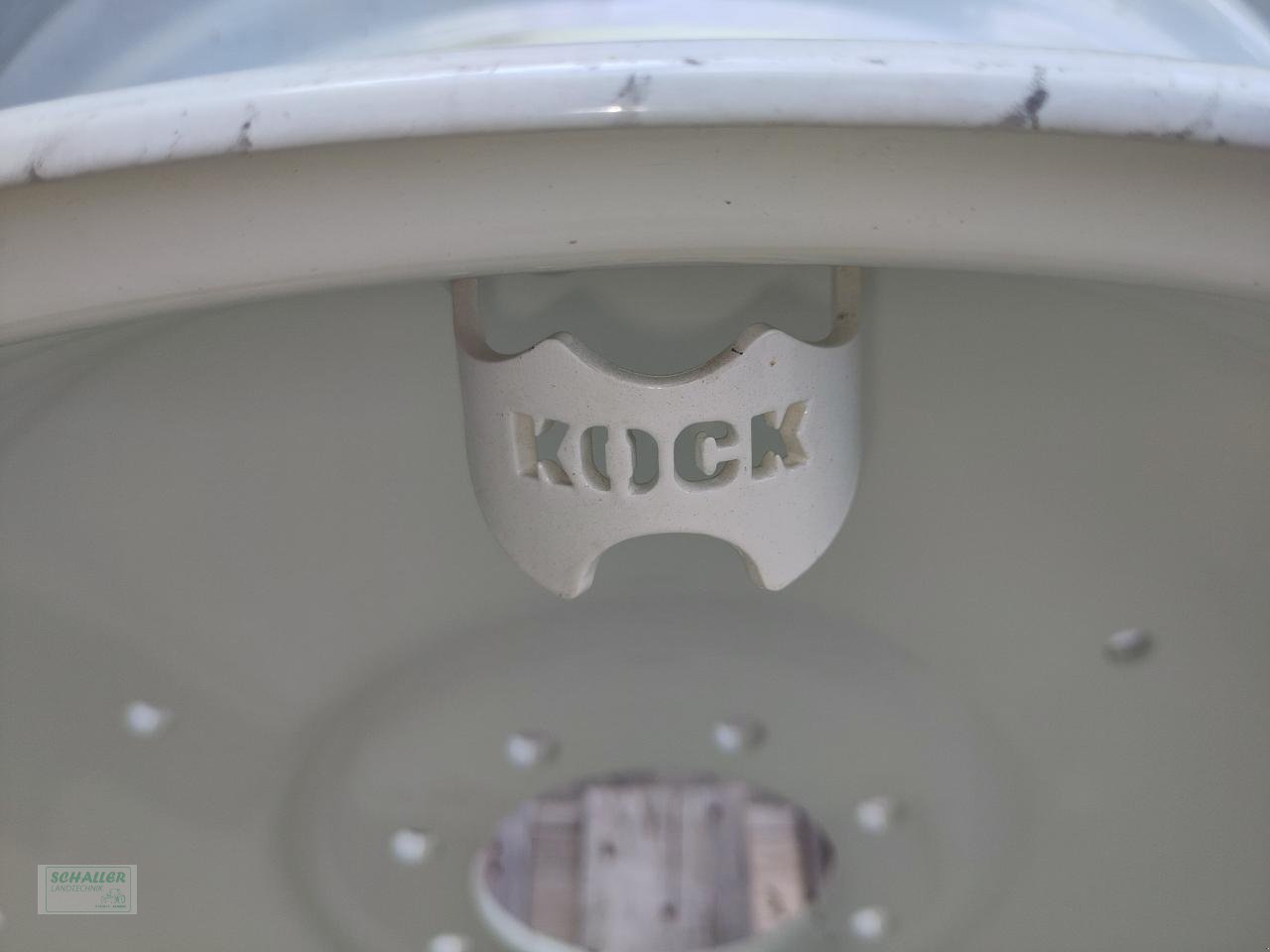 Sonstiges Traktorzubehör des Typs Renault Felgen Satz 14X30  neu 751-4s, MX u. Ceres, Neumaschine in Geiselhöring (Bild 10)