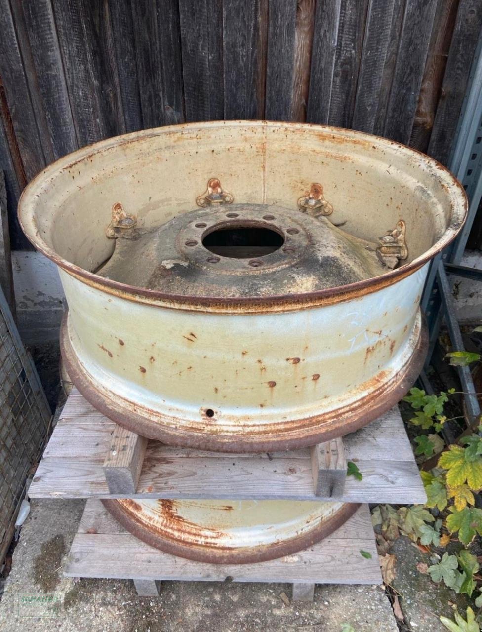 Sonstiges Traktorzubehör typu Renault Traktorfelgen 15-38 8 Loch Renault und Fendt, Gebrauchtmaschine v Geiselhöring (Obrázek 1)