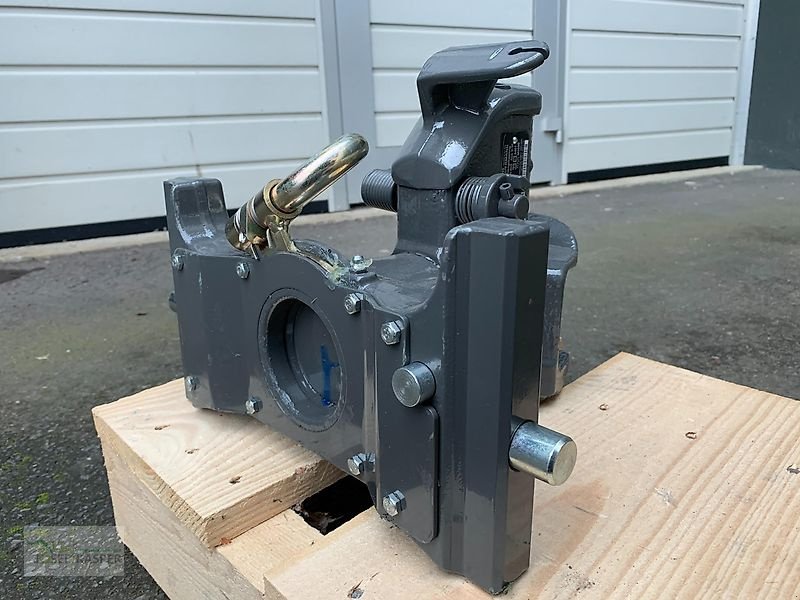 Sonstiges Traktorzubehör Türe ait Sauermann Anhängekupplung 31,2er Schlitten, 38er Bolzen, Neumaschine içinde Alitzheim (resim 10)