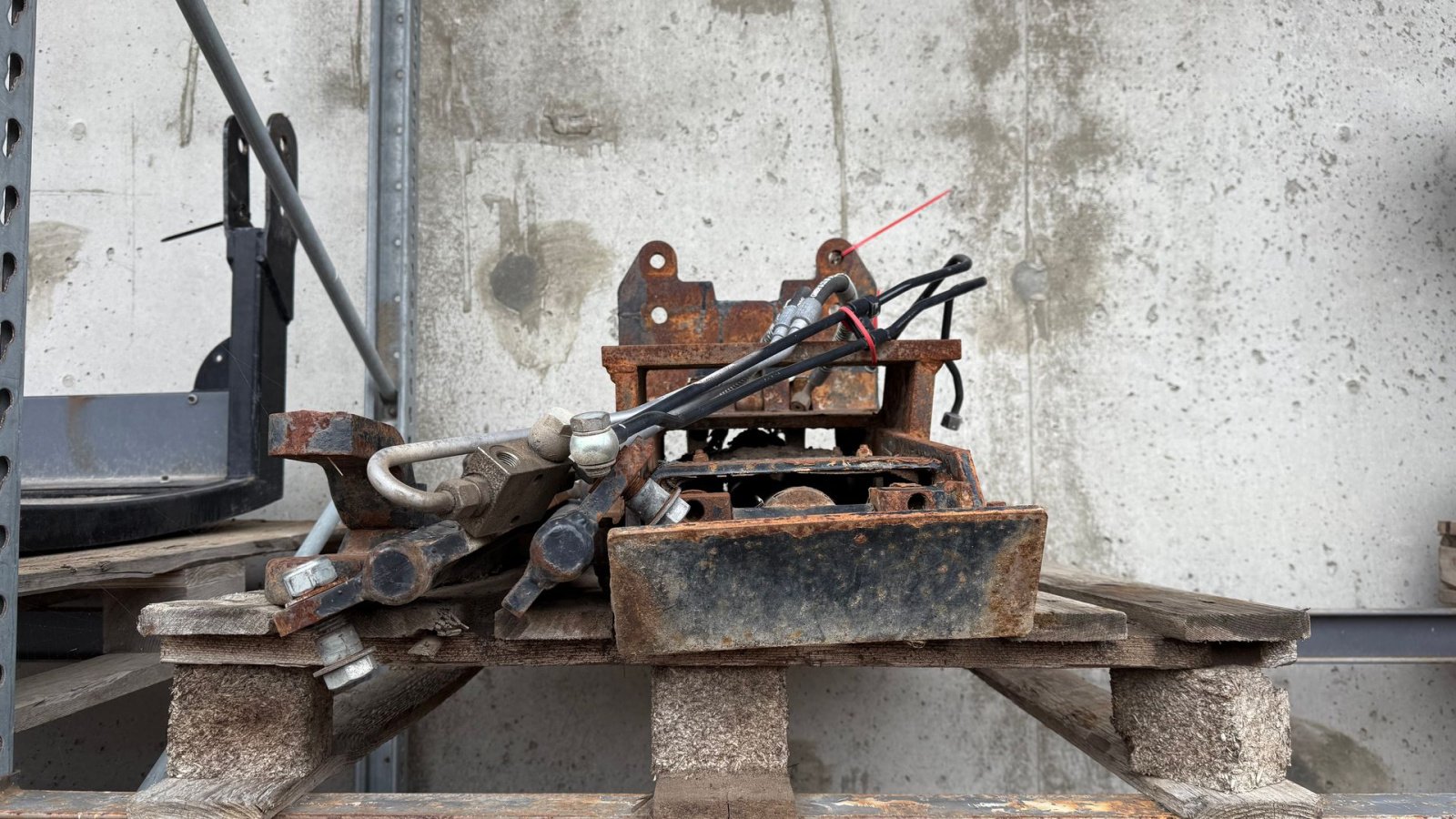 Sonstiges Traktorzubehör типа Sauermann Hitchkrog T7/Puma LWB, Gebrauchtmaschine в Gjerlev J. (Фотография 1)