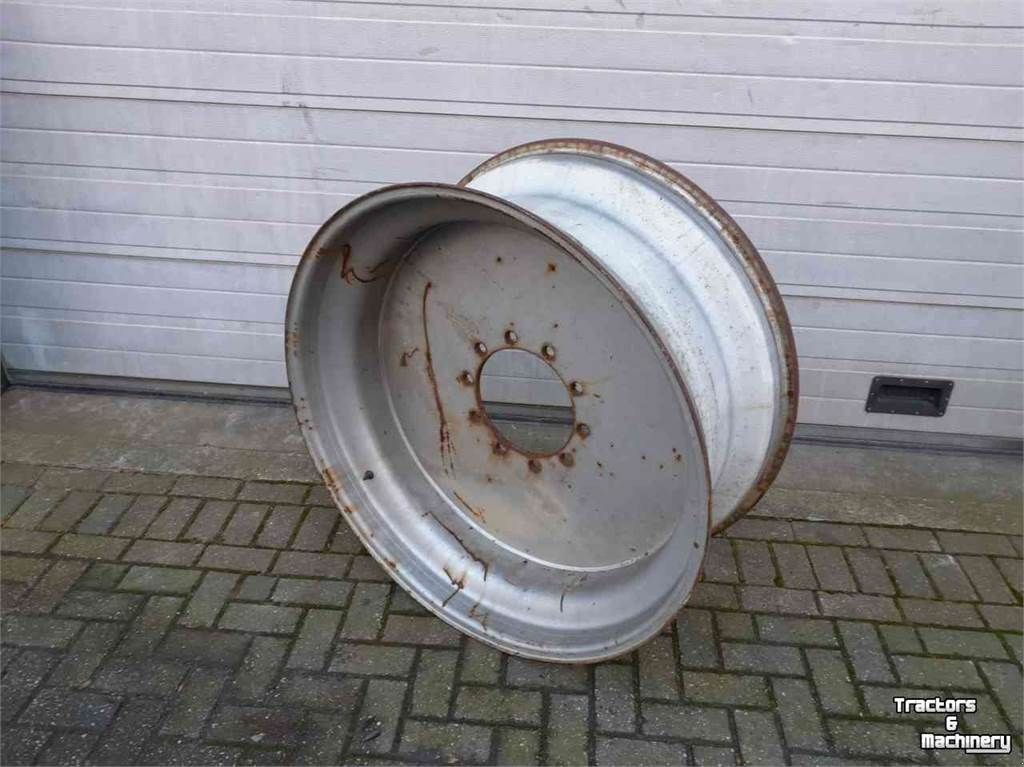 Sonstiges Traktorzubehör des Typs Sonstige 18x42 velg, Gebrauchtmaschine in Zevenaar (Bild 1)