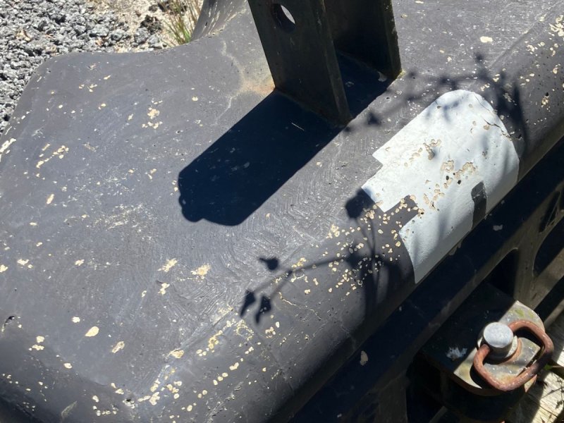 Sonstiges Traktorzubehör του τύπου Sonstige 400 kg frontklods, Gebrauchtmaschine σε Glamsbjerg (Φωτογραφία 1)