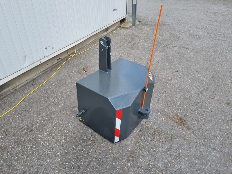 Sonstiges Traktorzubehör του τύπου Sonstige 600 kg Frontgewicht, Neumaschine σε Chur (Φωτογραφία 2)