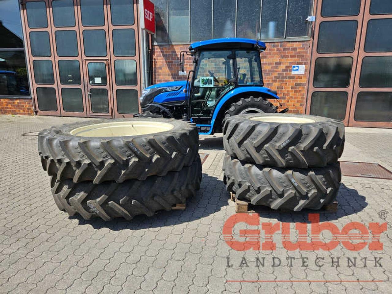 Sonstiges Traktorzubehör типа Sonstige BKT Agrimaxx RT855 420/80R46 - 420/85R28, Gebrauchtmaschine в Ampfing (Фотография 1)