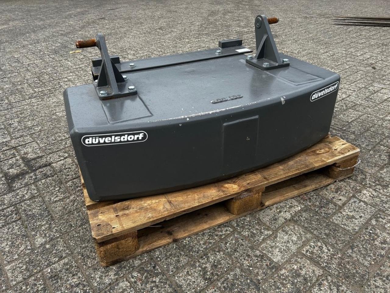 Sonstiges Traktorzubehör van het type Sonstige DÜVELSDORF GEWICHT 600KG, Gebrauchtmaschine in Drebber (Foto 3)
