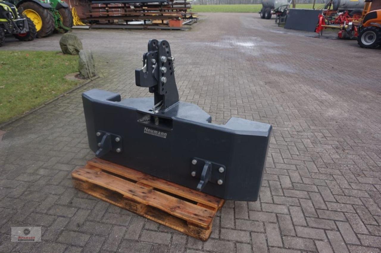 Sonstiges Traktorzubehör des Typs Sonstige Frontgewicht 1200 kg, Neumaschine in Barßel (Bild 1)