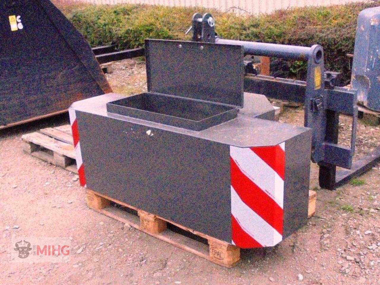 Sonstiges Traktorzubehör van het type Sonstige FRONTGEWICHT STAHL 1100 KG, Neumaschine in Dummerstorf OT Petschow (Foto 2)