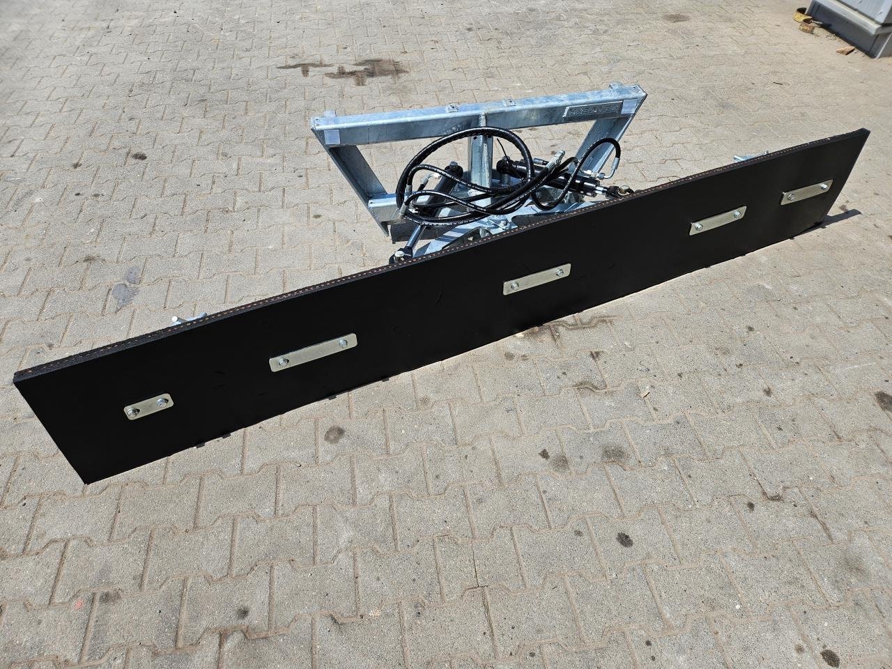 Sonstiges Traktorzubehör of the type Sonstige Gummischieber hydraulisch 2,70 Meter, Gebrauchtmaschine in Stuhr (Picture 1)