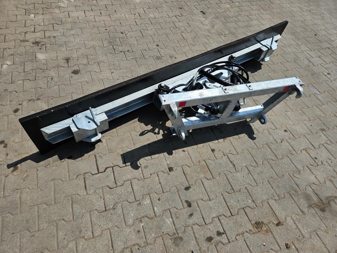 Sonstiges Traktorzubehör of the type Sonstige Gummischieber hydraulisch 2,70 Meter, Gebrauchtmaschine in Stuhr (Picture 2)