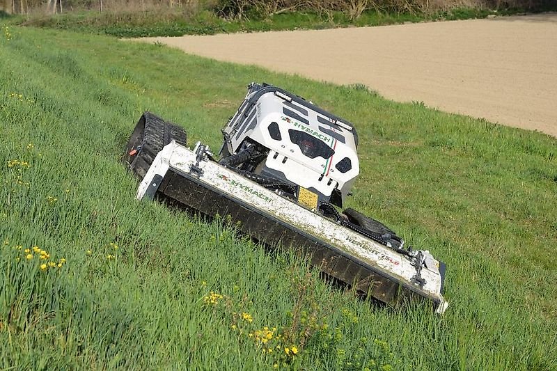 Sonstiges Traktorzubehör Türe ait Sonstige Hymach G75 LE Mulchraupe Forstraupe Funkraupe Mähraupe Geräteträg, Gebrauchtmaschine içinde Schmallenberg (resim 3)