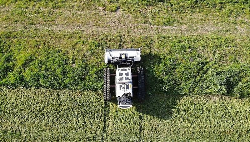 Sonstiges Traktorzubehör Türe ait Sonstige Hymach G75 LE Mulchraupe Forstraupe Funkraupe Mähraupe Geräteträg, Gebrauchtmaschine içinde Schmallenberg (resim 5)