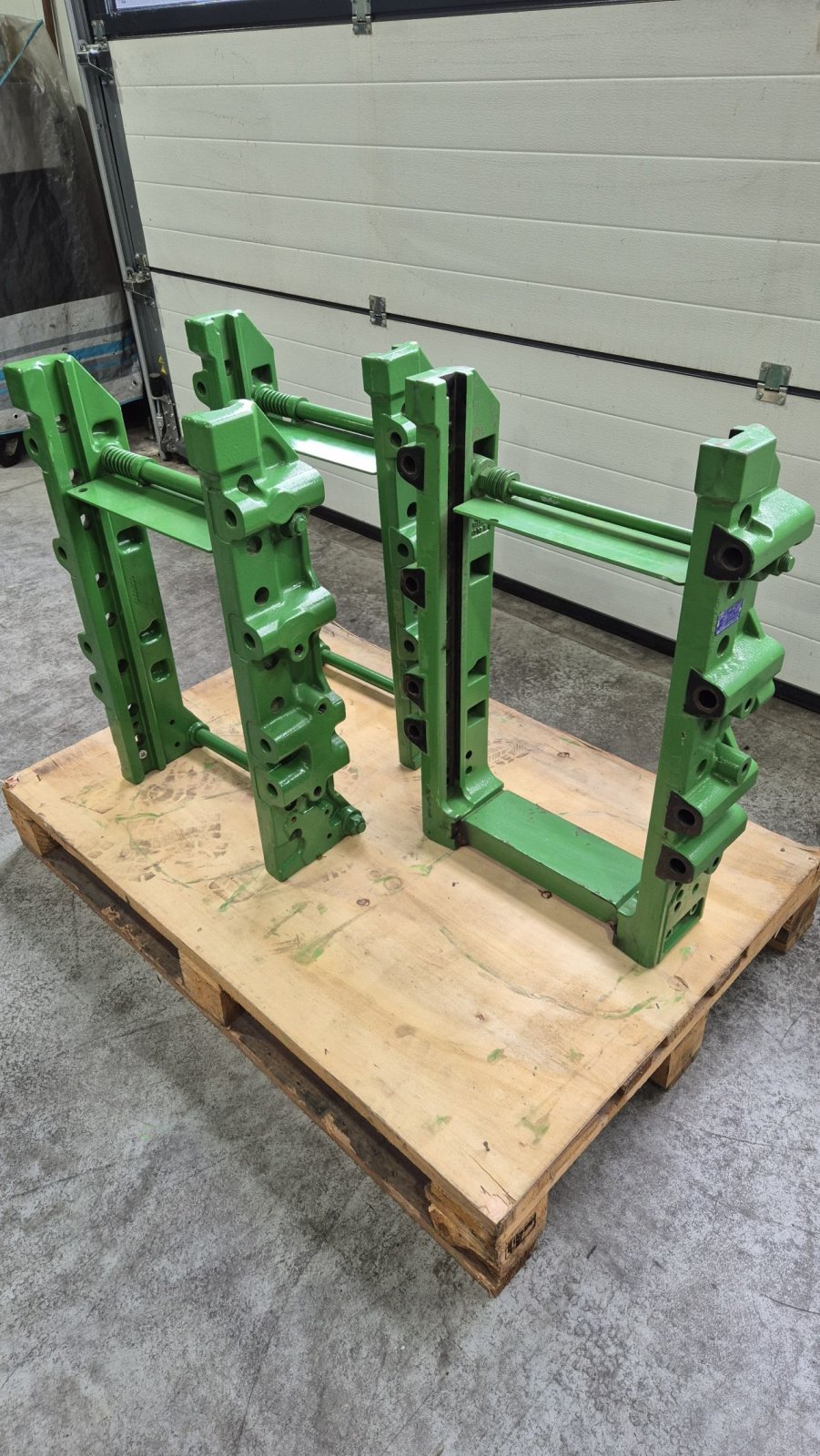 Sonstiges Traktorzubehör typu Sonstige JOHN DEERE Sauermann Rockinger Trekhaakslee trekhaakrail 8R, Gebrauchtmaschine v Schoonebeek (Obrázek 4)