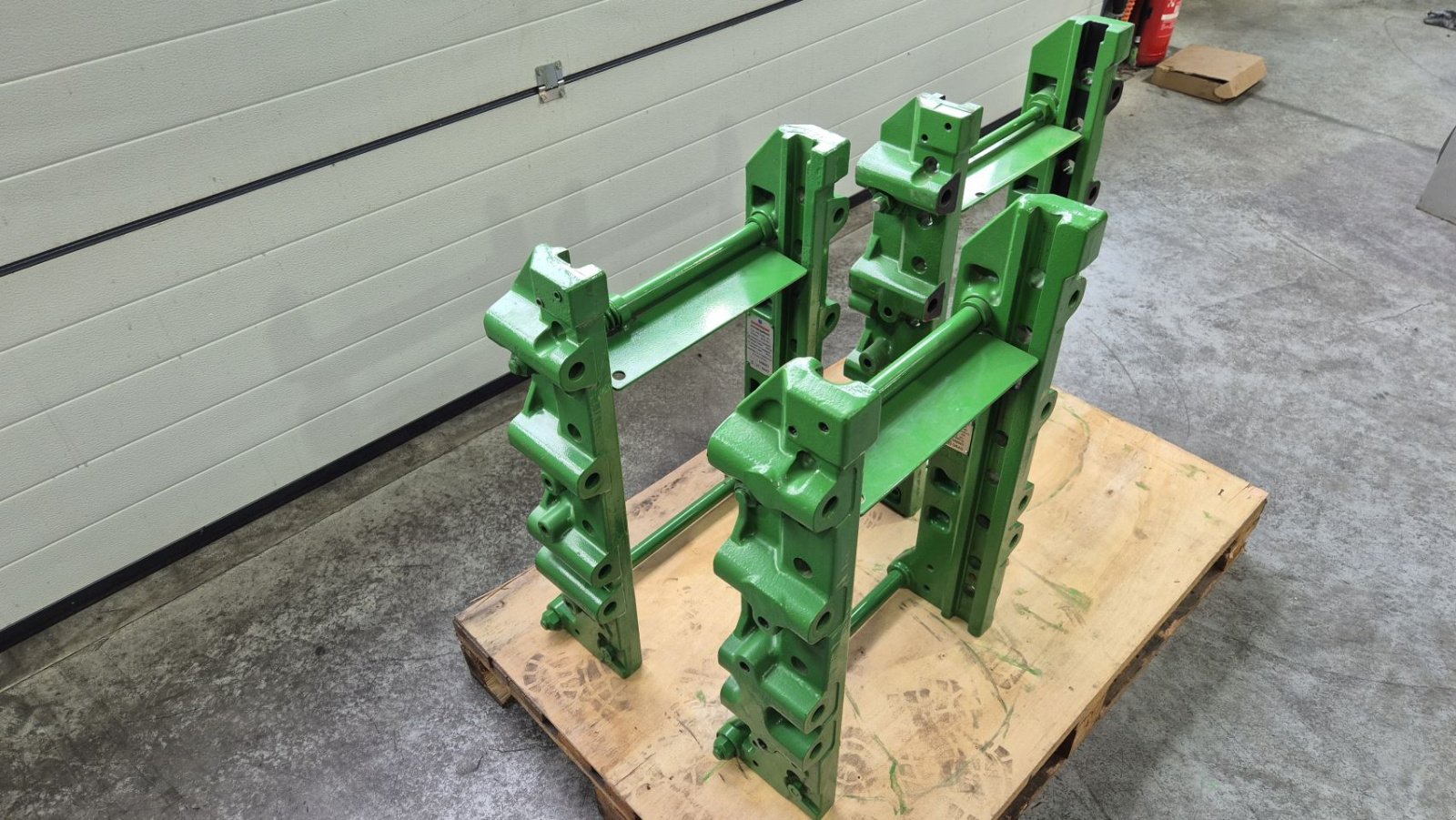 Sonstiges Traktorzubehör typu Sonstige JOHN DEERE Sauermann Rockinger Trekhaakslee trekhaakrail 8R, Gebrauchtmaschine v Schoonebeek (Obrázek 2)