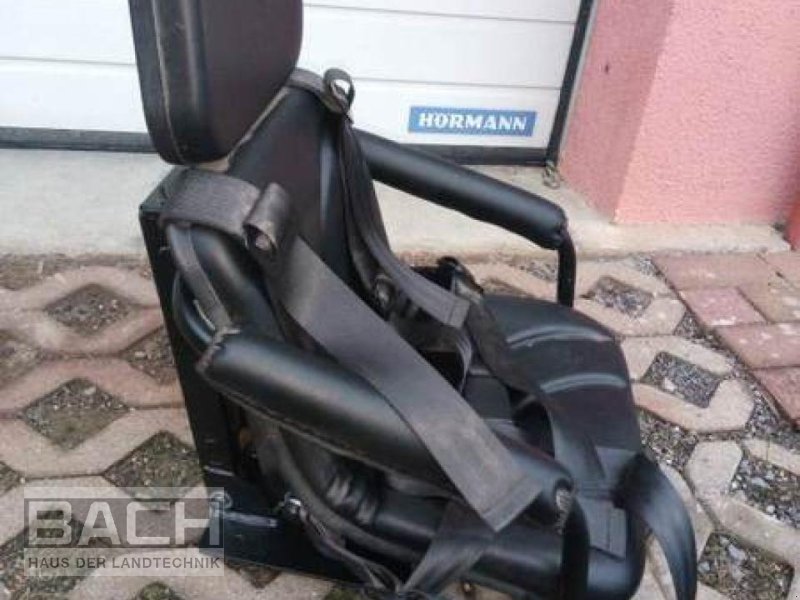 Sonstiges Traktorzubehör typu Sonstige KINDERSITZ, Gebrauchtmaschine v Boxberg-Seehof