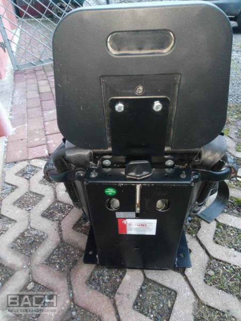 Sonstiges Traktorzubehör typu Sonstige KINDERSITZ, Gebrauchtmaschine v Boxberg-Seehof (Obrázek 2)