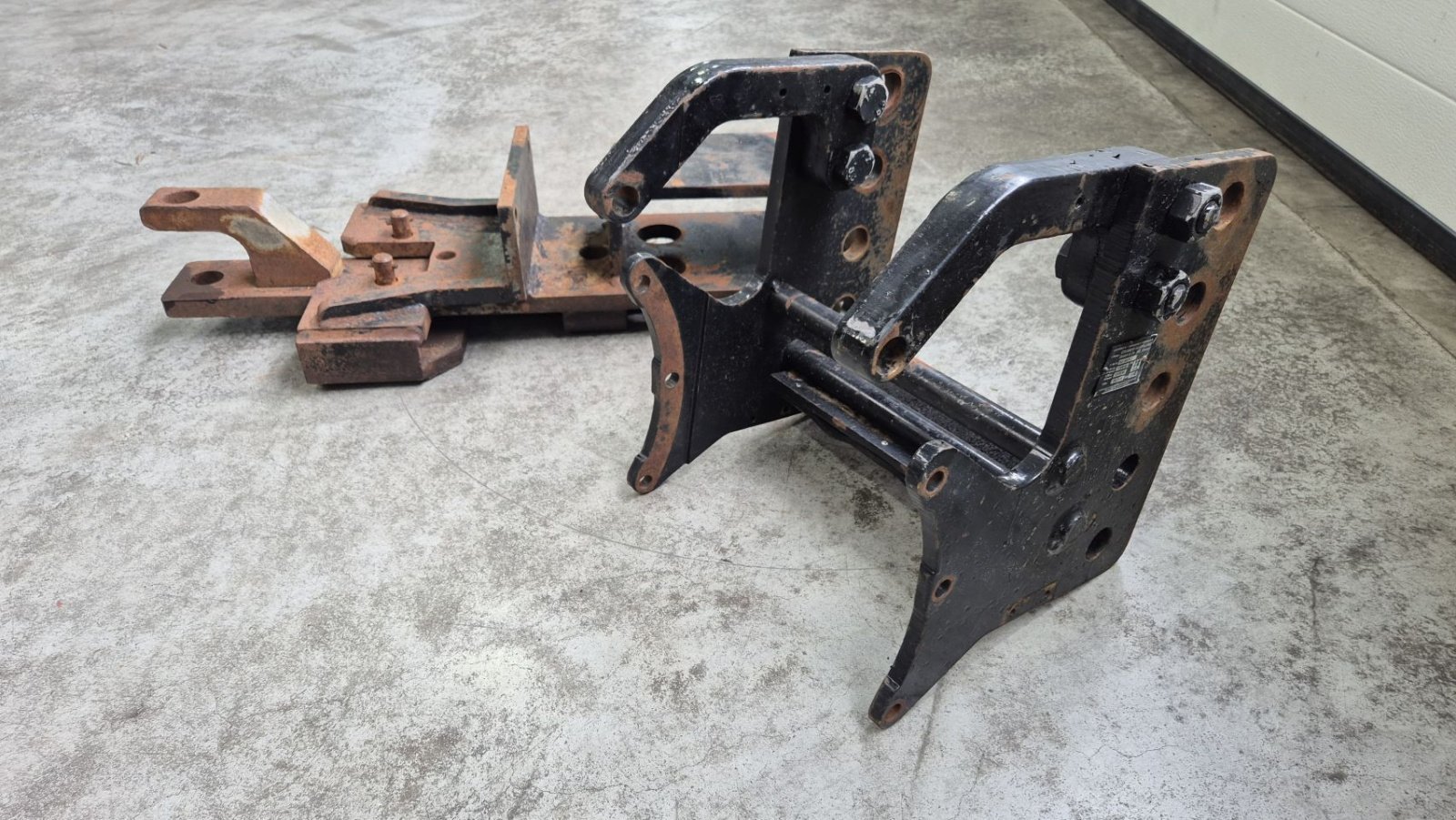 Sonstiges Traktorzubehör типа Sonstige Massey Ferguson Cramer Trekhaakslede trekhaakrail frame, Gebrauchtmaschine в Schoonebeek (Фотография 4)