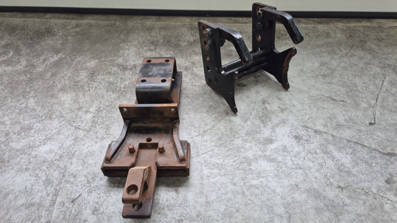 Sonstiges Traktorzubehör типа Sonstige Massey Ferguson Cramer Trekhaakslede trekhaakrail frame, Gebrauchtmaschine в Schoonebeek (Фотография 3)