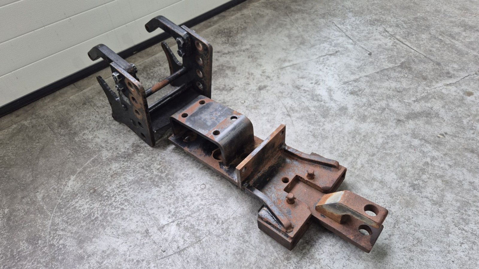 Sonstiges Traktorzubehör типа Sonstige Massey Ferguson Cramer Trekhaakslede trekhaakrail frame, Gebrauchtmaschine в Schoonebeek (Фотография 1)