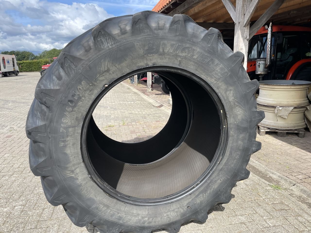 Sonstiges Traktorzubehör типа Sonstige Michelin VF banden 710/60R42 en 600/60R30, Gebrauchtmaschine в Deurningen (Фотография 4)