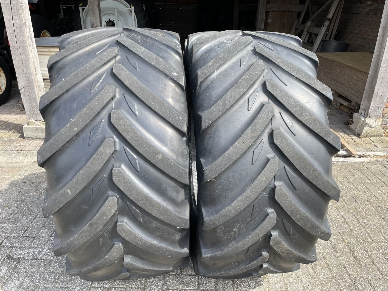 Sonstiges Traktorzubehör типа Sonstige Michelin VF banden 710/60R42 en 600/60R30, Gebrauchtmaschine в Deurningen (Фотография 1)
