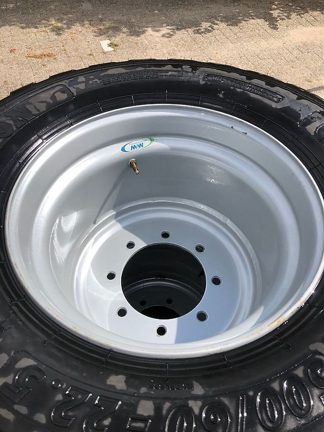 Sonstiges Traktorzubehör typu Sonstige Mitas MITAS BKT ALLIANCE BARUM M, Neumaschine v Goor (Obrázek 11)