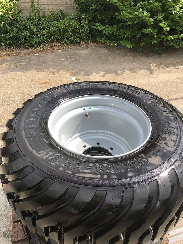 Sonstiges Traktorzubehör typu Sonstige Mitas MITAS BKT ALLIANCE BARUM M, Neumaschine v Goor (Obrázek 8)