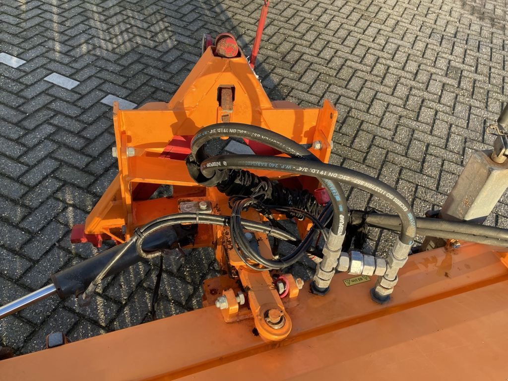 Sonstiges Traktorzubehör от тип Sonstige Nesbo Veegmachine HF1600 S, Gebrauchtmaschine в BOEKEL (Снимка 11)