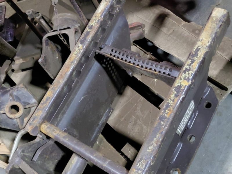 Sonstiges Traktorzubehör des Typs Sonstige New Holland / Ford 4 cilinder / 6 clilinder, Gebrauchtmaschine in Ermelo (Bild 1)