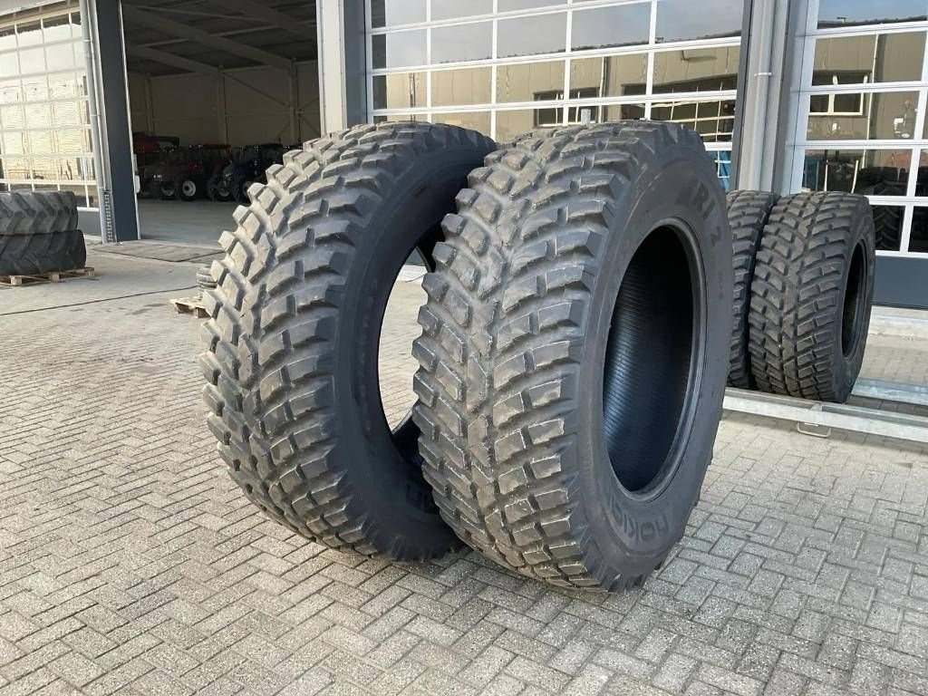 Sonstiges Traktorzubehör типа Sonstige Nokian 650/65 R42 + 540/65 R30 TRI2, Gebrauchtmaschine в Marknesse (Фотография 1)